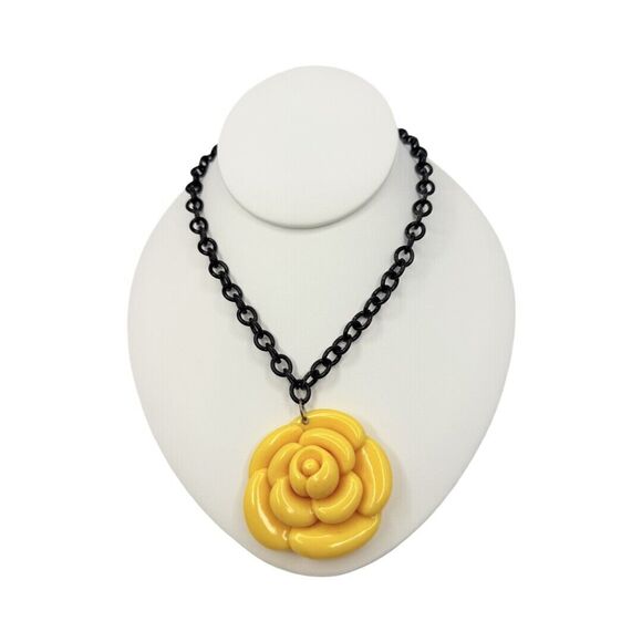 VTG Yellow Molded Rose Pendant Necklace 16” Black Chain Cottagecore Bold - Picture 3 of 14